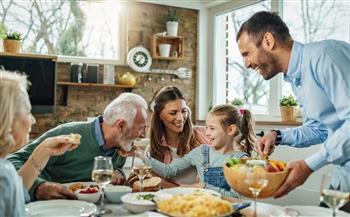 لماذا لا يأكل بعض الأشخاص قبل الآخرين؟.. سمات نفسية تميزهم