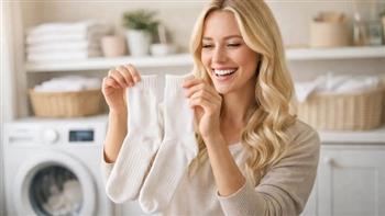 لربات البيوت.. حيلة بسيطة تعيد لجواربك البيضاء شكلها الجديد