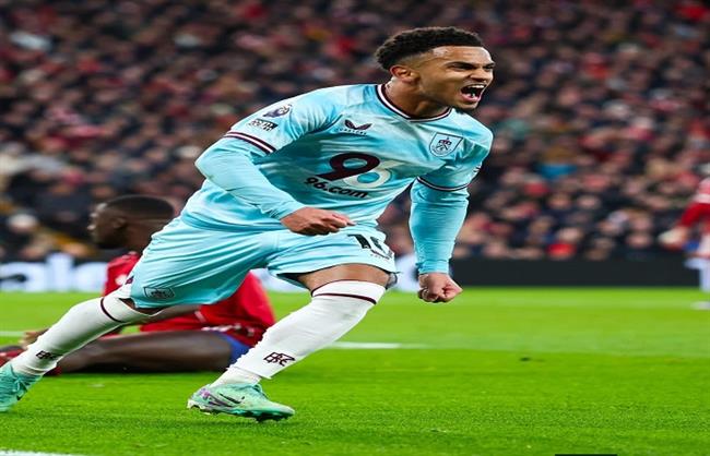 الدوري الإنجليزي.. بيرنلي يسجل هدف التعادل في مرمى ليفربول