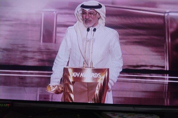 عبد المحسن النمر يفوز بجائزة أفضل ممثل في فئة المسلسلات بحفل Joy Awards 2026  