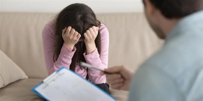 "الاكتئاب الذهاني" عندما يصاحب الاكتئاب أعراضًا ذهانية خطيرة