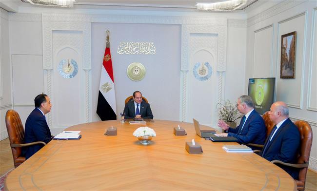 الرئيس السيسي يوجه بضرورة مواصلة الالتزام بسداد مستحقات شركات البترول والغاز العاملة في مصر