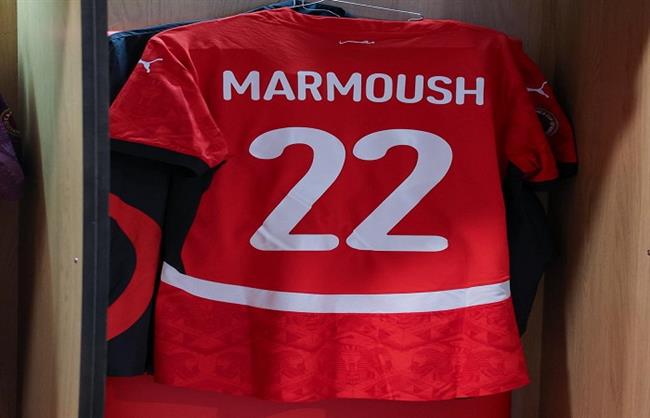 كأس أمم أفريقيا.. قمصان منتخب مصر تزين ملعب محمد الخامس قبل لقاء نيجيريا| صور  