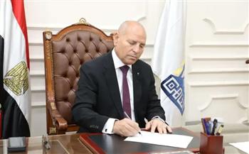 محافظ القاهرة يقرر تخفيض سعر تذكرة الباصات المخصصة لنقل الجمهور إلى مقر معرض القاهرة الدولي