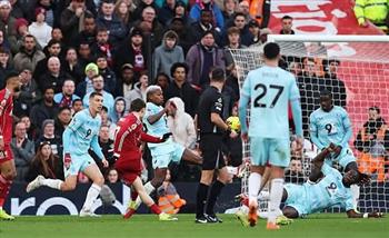 الدوري الإنجليزي.. بيرنلي يفرض التعادل على ليفربول في غياب محمد صلاح