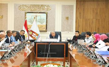 محافظ الوادي الجديد يقرر إنشاء مقر دائم للمعارض بمدينة الخارجة