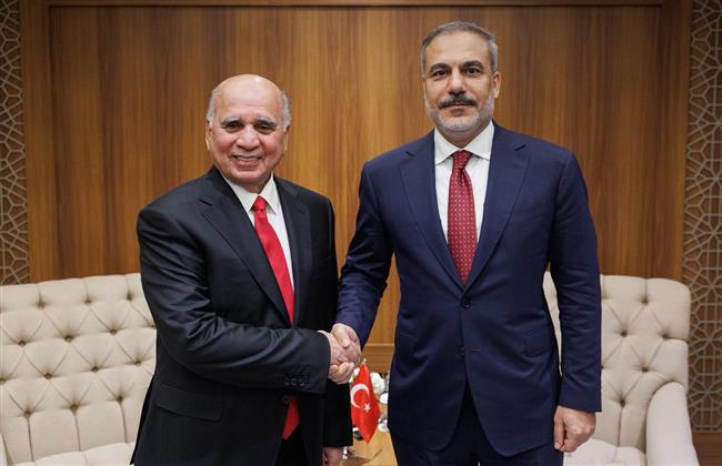 وزيرا خارجية العراق وتركيا يبحثان العلاقات الثنائية بين البلدين وسبل تطويرها