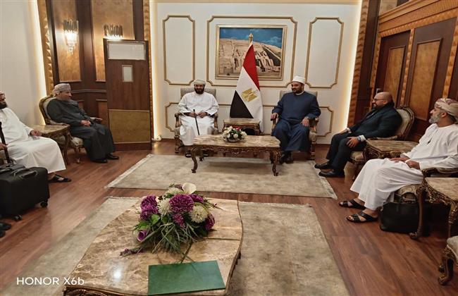 وزير الأوقاف العماني يصل القاهرة للمشاركة في المؤتمر الدولي للمجلس الأعلى للشئون الإسلامية 