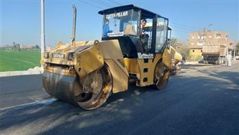 بتكلفة 60 مليون جنيه.. البدء في رصف طريق محمد صديق المنشاوي بسوهاج