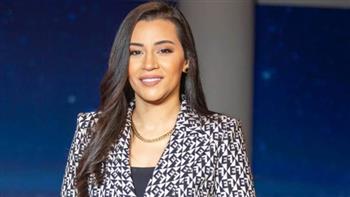 المخرجة بتول عرفة تصل الرياض لحضور Joy Awards