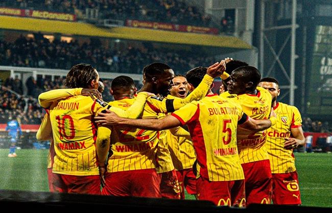 لانس يستعيد صدارة الدوري الفرنسي بفوزه علي أوكسير بهدف نظيف  