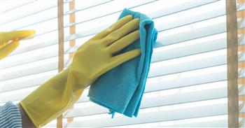 لربات البيوت.. خطوات سهلة وفعالة لتنظيف ستائر النوافذ