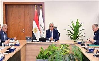 وزير الري يتابع الموقف التحصيلي لمستحقات الوزارة المالية 