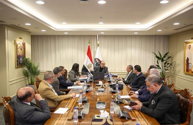 وزير قطاع الأعمال يؤكد الانفتاح الكامل على الشراكة مع القطاع الخاص لتعميق التصنيع المحلي وتعزيز الصادرات