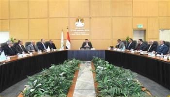 وزير الإسكان يوجه بتكثيف الأعمال والتشطيبات في مشروعات العاصمة الجديدة ومدينة العلمين