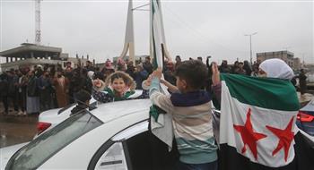 أهالي مدينة الرقة يسيطرون على مقر الأمن العسكري ويطردون عناصر قسد منه