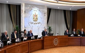 رئيس الوزراء يترأس الاجتماع الأول للجنة العليا للذهب