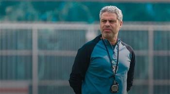 معتمد جمال يعقد جلسة مع لاعبي الزمالك قبل المران الجماعي استعدادًا للمصري