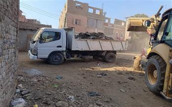 محافظ سوهاج: رفع القمامة وتراكمات الأتربة وتسوية الشوارع بقرى مركز المراغة