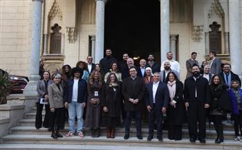 وزير الثقافة يلتقي عددًا من صُنّاع المحتوى الثقافي والتراثي للتعزيز والتعريف بالمنتج الإبداعي