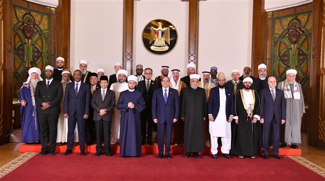 الرئيس السيسي يستقبل نخبة من المشاركين في فعاليات المؤتمر الدولي للمجلس الأعلى للشؤون الإسلامية