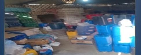 ضبط مخزن غير مرخص لإعادة تعبئة زيوت سيارات مجهولة المصدر بسوهاج