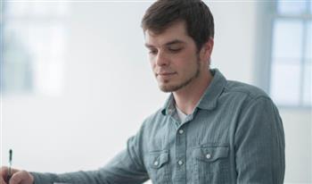 موازنة الحسابات يدويًا.. سمات نفسية نادرة تميز أصحابها في العصر الرقمي