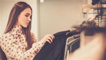 قطع لا ترتديها النساء الأنيقات.. انتبهي لها