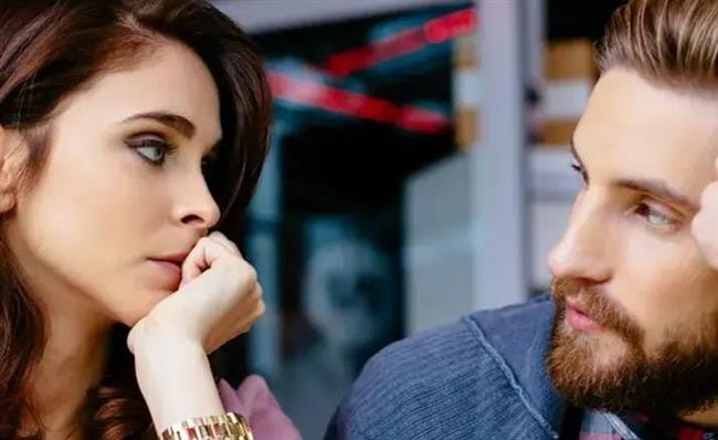 لماذا تنجذب بعض النساء إلى الرجال الذين لا يصلحون للارتباط الجاد؟