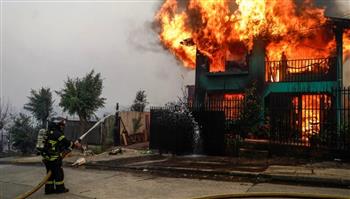 تشيلي تحترق.. النيران تلتهم مئات المنازل وتقتل عشرات الضحايا