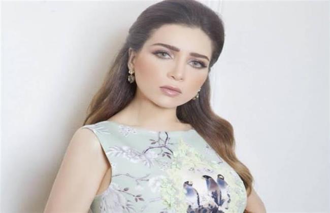 مي عز الدين تحتفل بعيد ميلادها