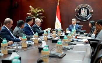 وزير الاستثمار يبحث مع وفد شركتي "ايفولف" و"ستونيكس" خطط الاستثمار في مجال الذهب