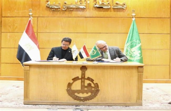 محافظ القليوبية ورئيس جامعة بنها يوقعان بروتوكول تعاون لتحقيق التنمية المستدامة وخدمة المجتمع