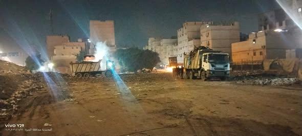 رفع 600 طن مخلفات من حرم الطريق الدائري بمنطقة أرض اللواء بالعجوزة