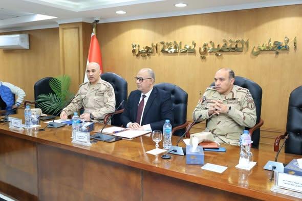 سكرتير عام الجيزة يتابع الاستعدادات الخاصة بالتدريب العملي المشترك "صقر 164" 