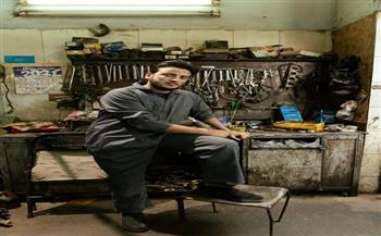 الحسن عادل يطرح كليب "محدش ملاحظ" بأداء تمثيلي