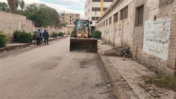 محافظ كفرالشيخ يتابع تنفيذ حملة نظافة مكبرة ورفع الإشغالات بمنطقة الرمد