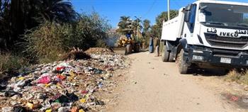 محافظ قنا يوجه بإنهاء أزمة مخلفات "العديسية" وإزالة تراكمات القمامة 