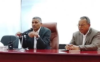 رئيس مدينة القصير يترأس جلسة المجلس التنفيذي بقاعة الوحدة المحلية