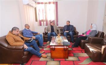 محافظ دمياط يستقبل وزير الإسكان ويرأسان اجتماع بالمنطقة الحرة العامة 