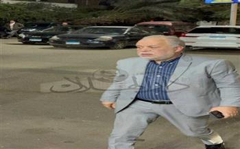 أشرف زكي أبرز الحضور في عزاء الفنان محمود بشير بالعجوزة