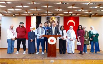 احتفالا بالعام الجديد.. 200 عائلة فلسطينية في مقر السفارة التركية بالقاهرة