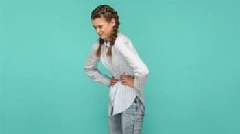 هل تتجاهلين ألم بطنك؟.. 5 علامات تحذيرية لا ينبغي إهمالها