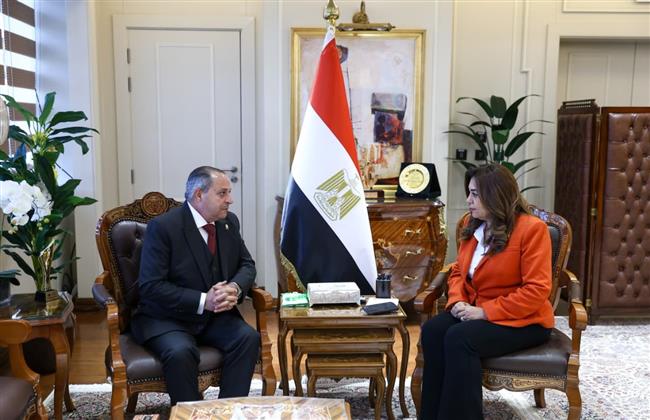 وزيرة التنمية المحلية تتابع مع محافظ بورسعيد المشروعات الجاري تنفيذها بالمحافظة