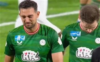 إصابة قوية لأحمد حسن كوكا في مباراة الاتفاق أمام الأخدود بالدوري السعودي
