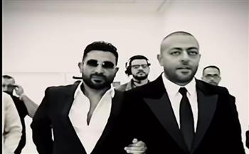 أحمد سعد يحتفل بعيد ميلاد تامر عاشور بطريقة طريفة: «ده جزء من اللي بتعمله فينا»