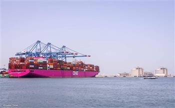 دمياط لتداول الحاويات تشارك أطقم السفن المتراكية على أرصفة الحاويات الاحتفال بالعام الجديد