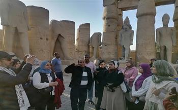 فتيات المحافظات الحدودية في جولة بمعبد الأقصر ضمن مشروع "أهل مصر"