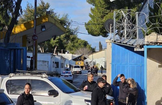 محافظة القدس: قوات الاحتلال اقتحمت المقر الرئيسي لأونروا في حي الشيخ جراح وهدمت المكاتب باشراف بن غفير