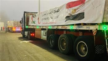 قافلة "زاد العزة" الـ120 تدخل إلى الفلسطينيين في قطاع غزة